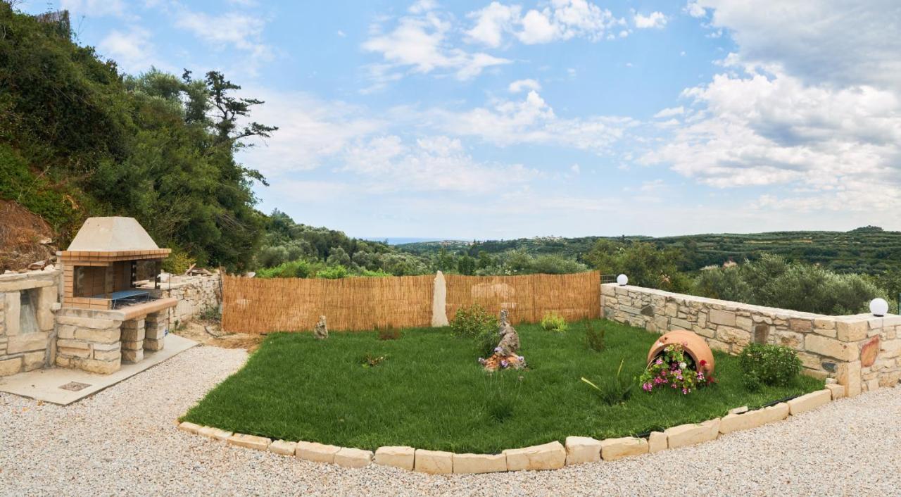 Villa Olive Valley Loutraki  Buitenkant foto