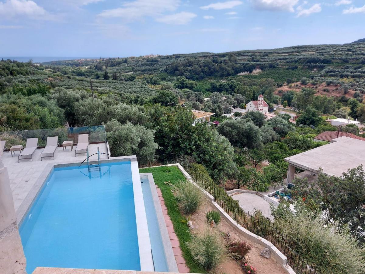 Villa Olive Valley Loutraki  Buitenkant foto